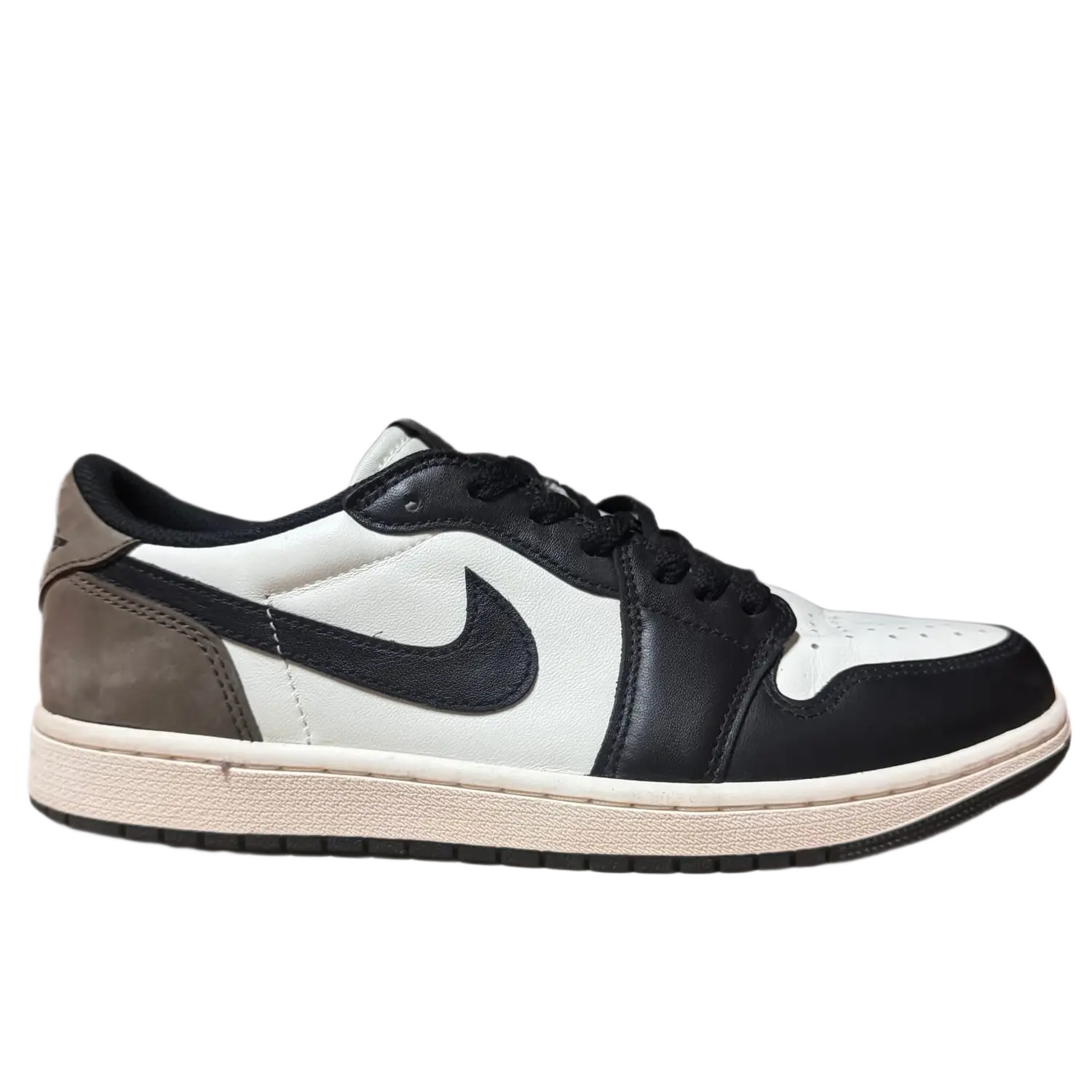 Jordan 1 Retro Low OG Mocha