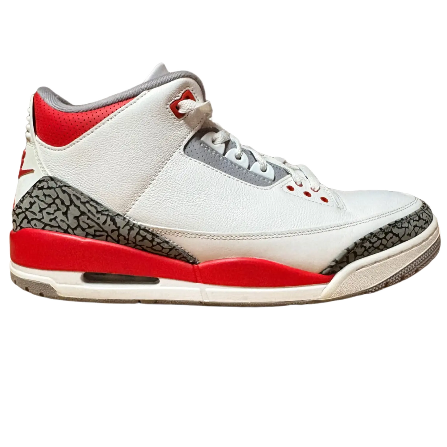 Jordan 3 Retro Fire Red (2022)