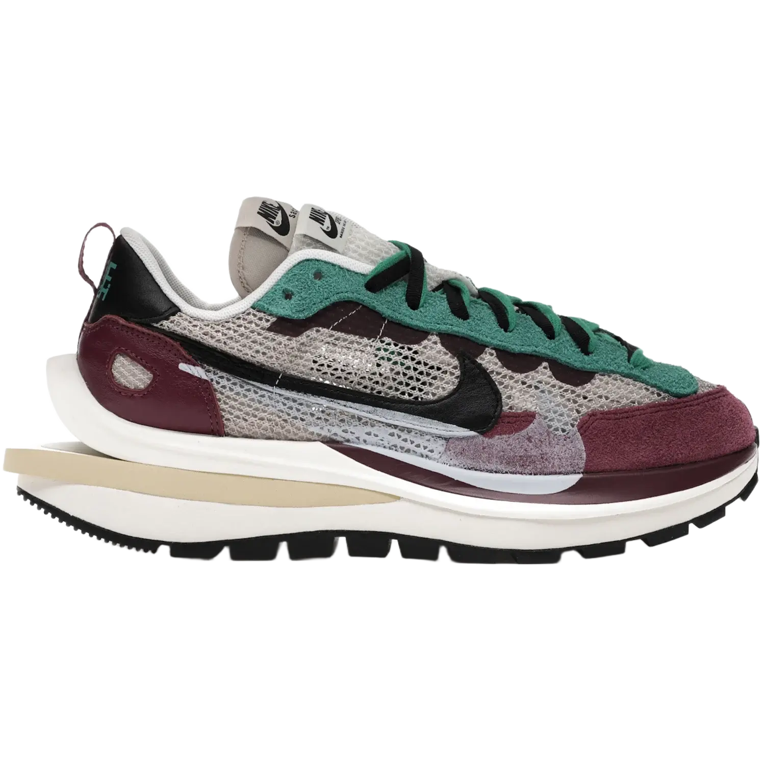 Nike Vaporwaffle sacai Villain Red Neptune Green