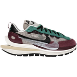Nike Vaporwaffle sacai Villain Red Neptune Green