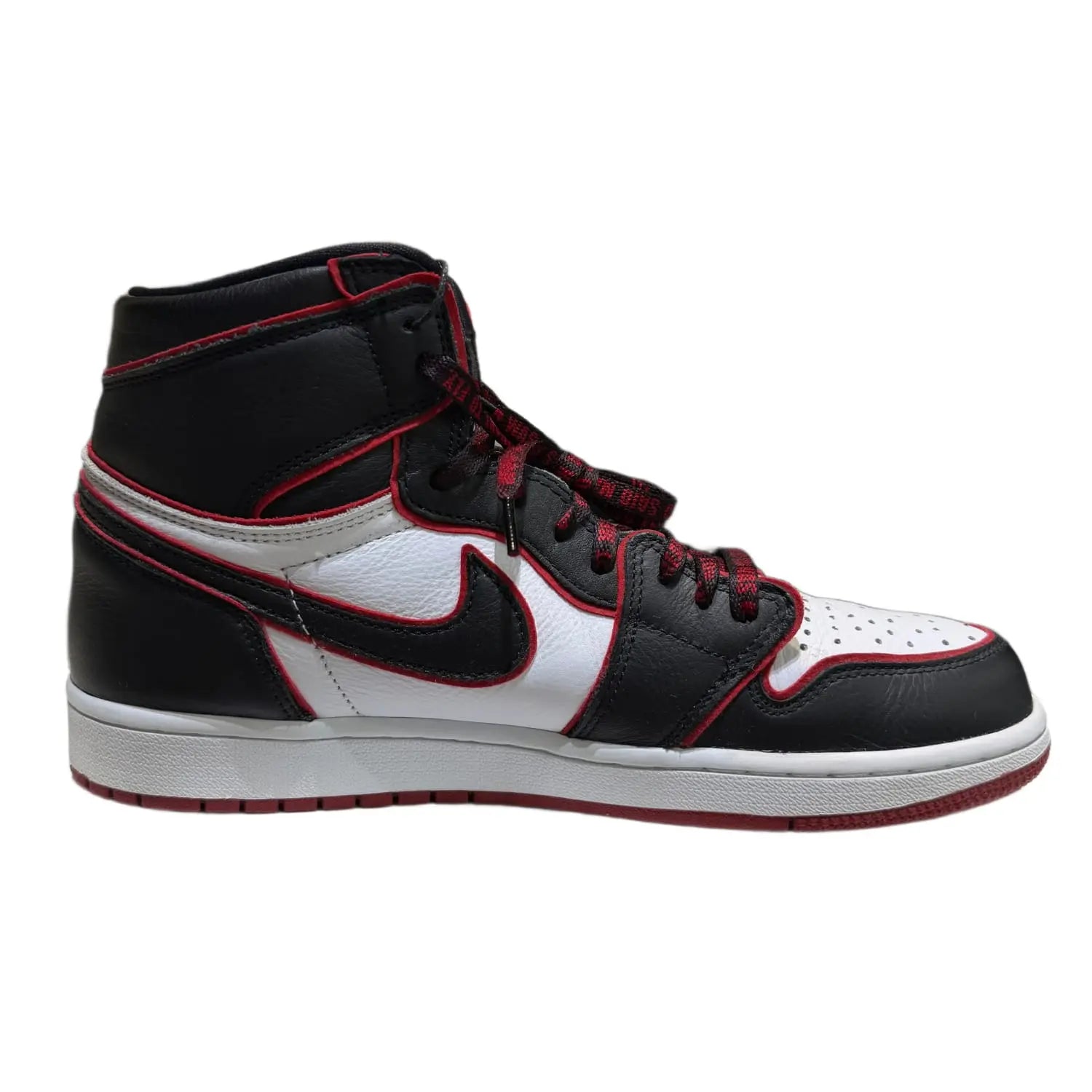 Jordan 1 Retro High Bloodline