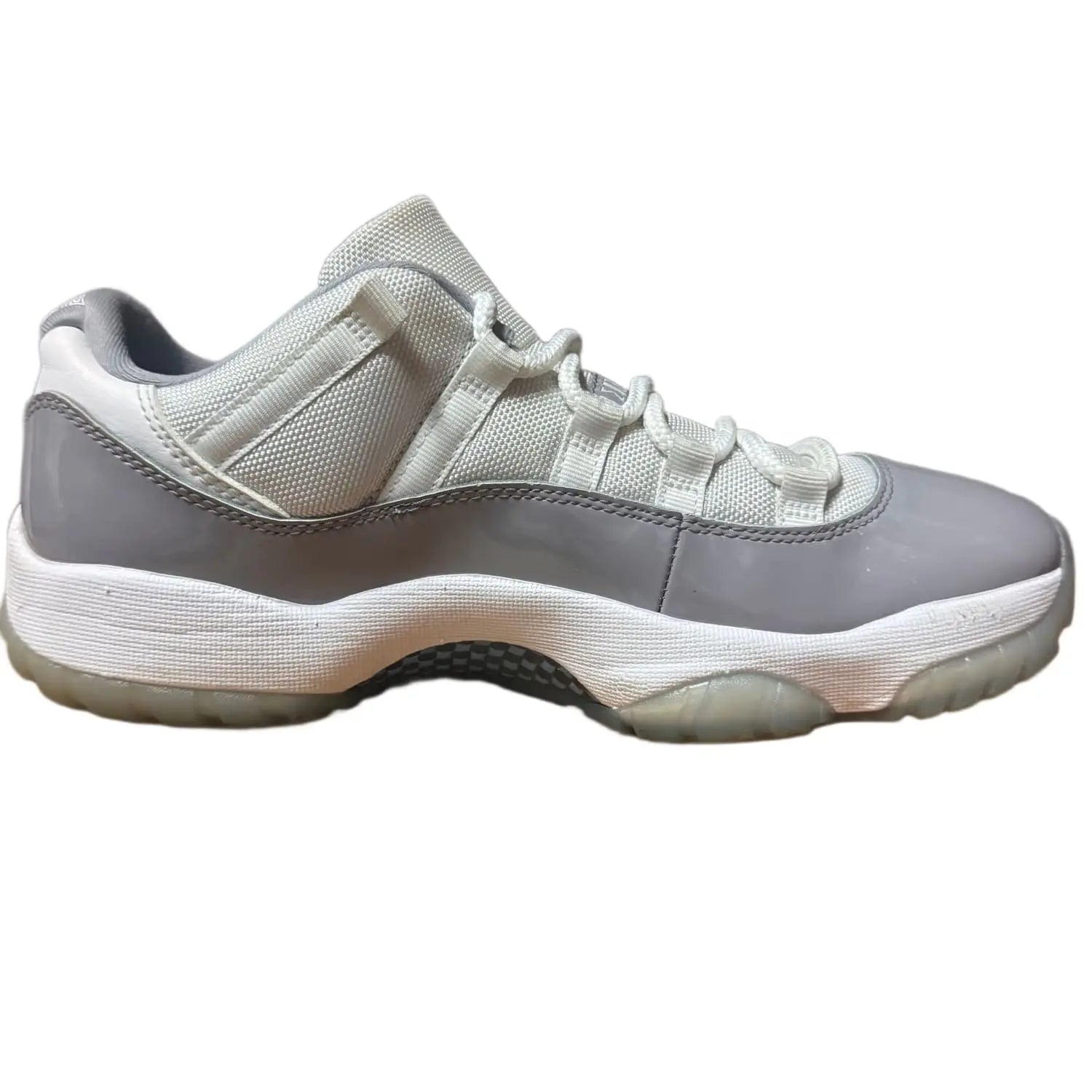 Jordan 11 Retro Low Cement Grey