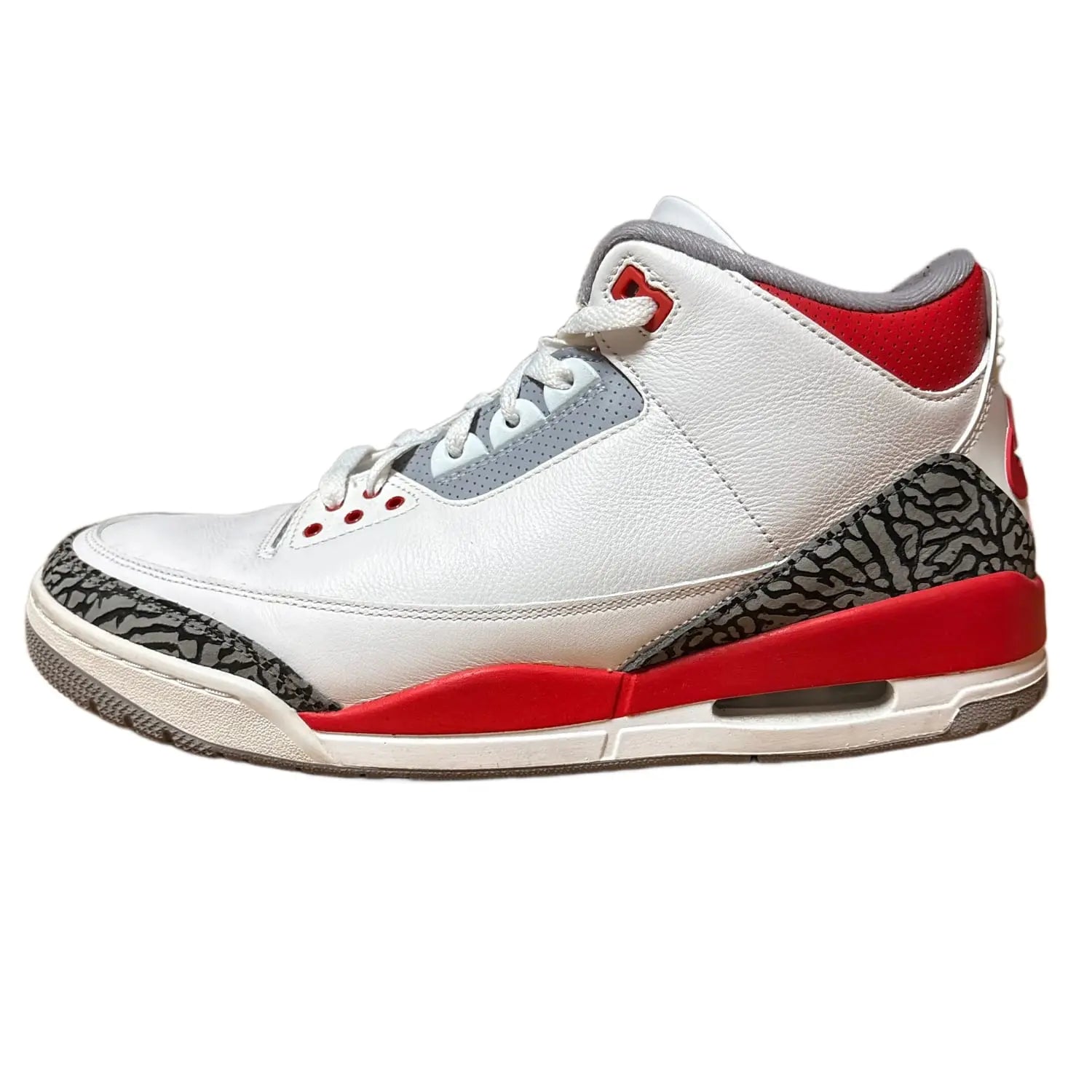Jordan 3 Retro Fire Red (2022)